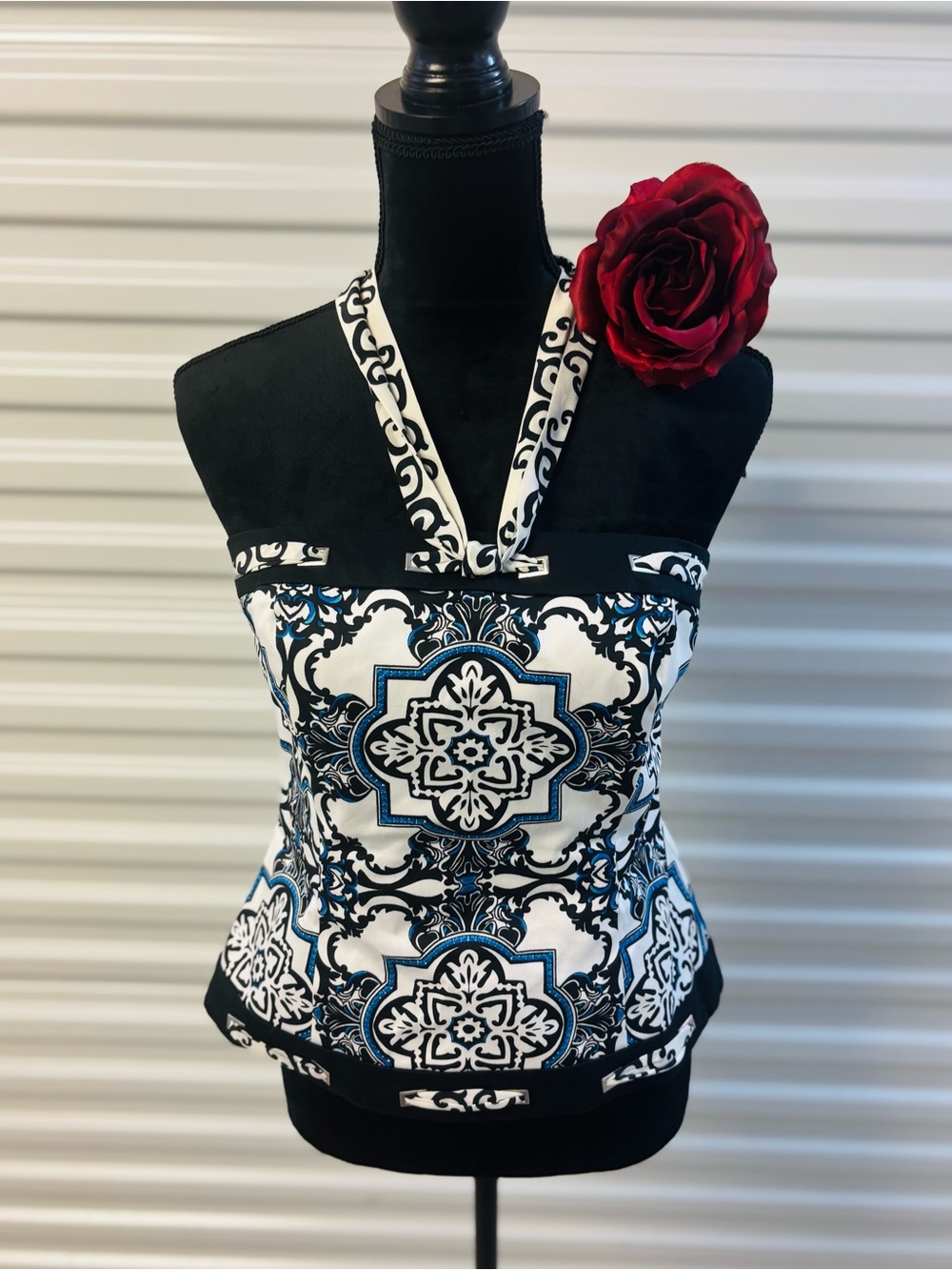 🌺White House Black Market Black, White & Blue corset Camisole Bone In sz 8